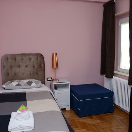 B&B Aurora Domus D'A-Mare 佩萨罗 外观 照片