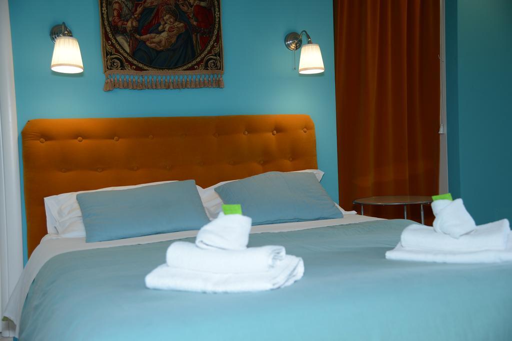 B&B Aurora Domus D'A-Mare 佩萨罗 外观 照片