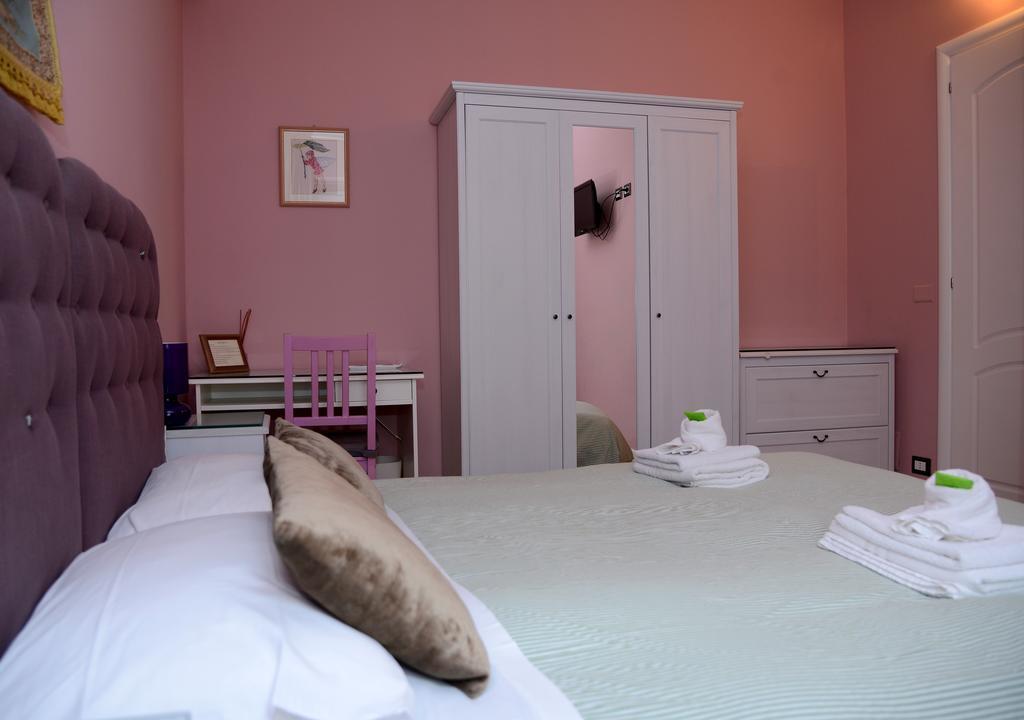 B&B Aurora Domus D'A-Mare 佩萨罗 外观 照片